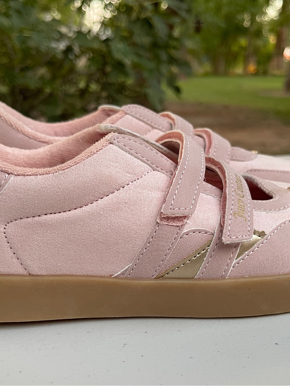 Juicy Couture Women’s Mary Jane Ariel Pink Suede Velcro Sneakers size 7.5